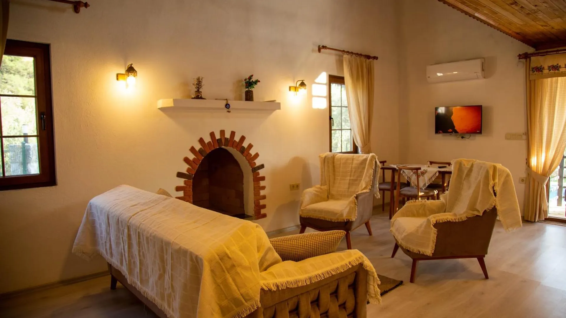 Villa Erguvan Ula Turquia